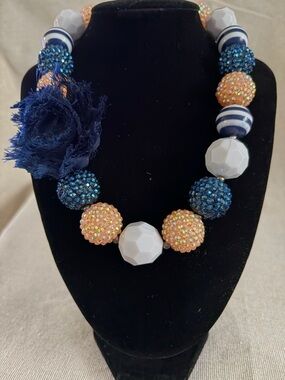 Craft White, Navy & Peach Sparkle Beaded Necklace
